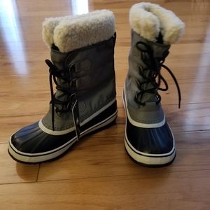 NIB SOREL Winter Carnival Waterproof snow boots 8